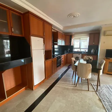 Alanya Avsallar Guenluek Kiralik Daire Apartman *